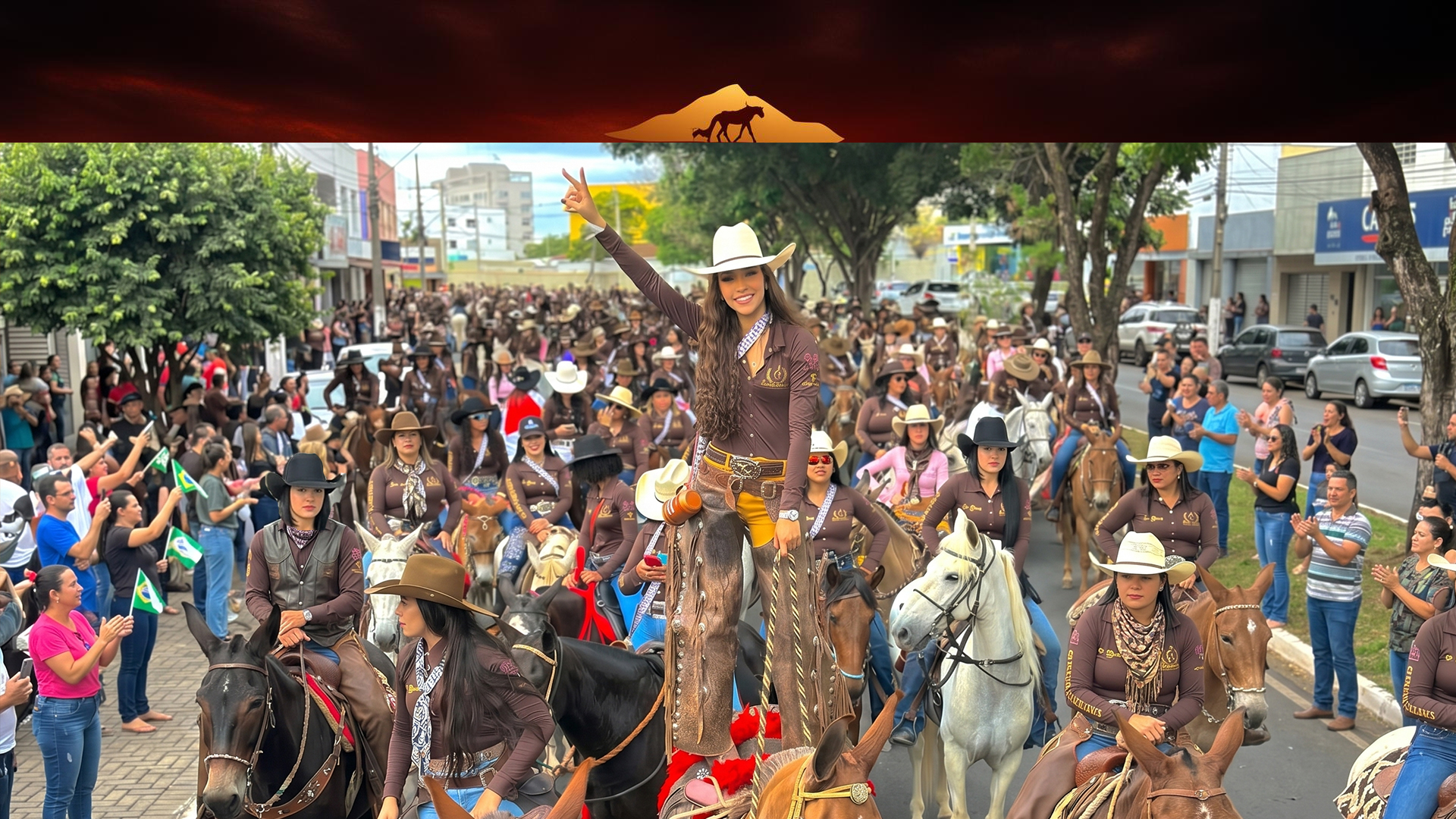 Cavalgada feminina ao pôr do sol